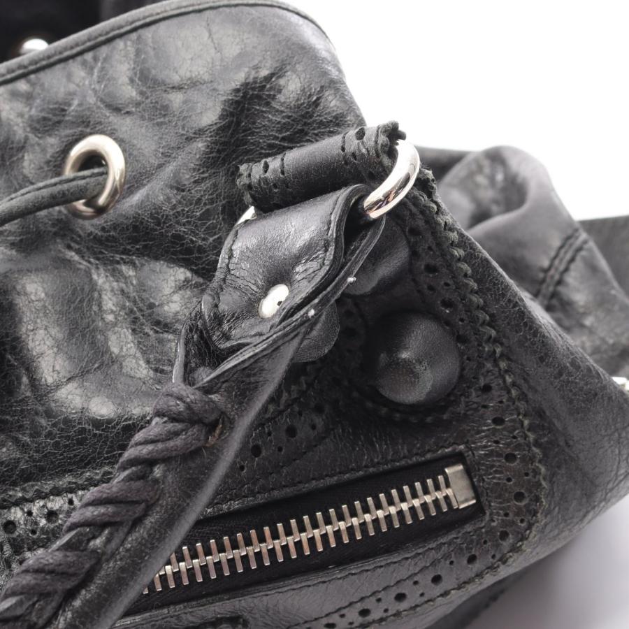 BALENCIAGA（バレンシアガ） ジャイアント ポンポン ブランド