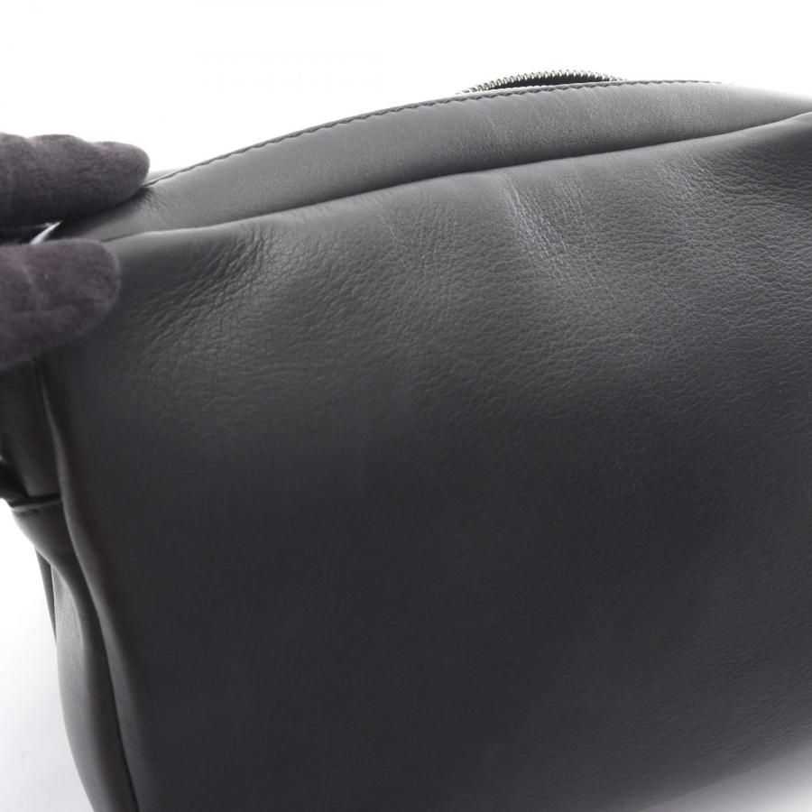 LOEWE（ロエベ） ミリタリー メッセンジャーバッグ XS ブランドオフ