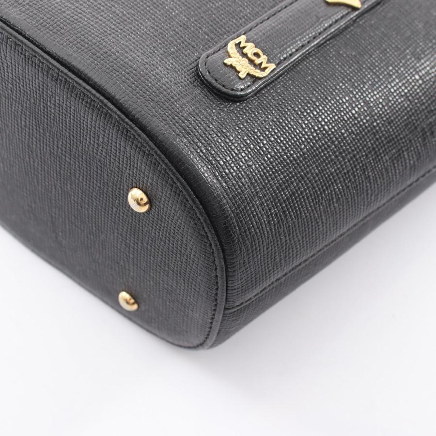 MCM レザー　ハンドバッグ　美品 MCM（エムシーエム） ロゴスタッズ ブランドオフ レザー ハンドバッグ