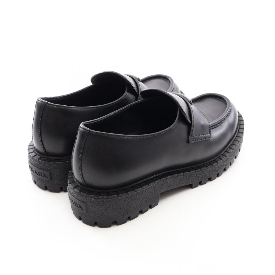 PRADA 革ローファー　中古　サイズ26~27cm PRADA（プラダ） 三角プレート ブランドオフ レザー ローファー 中古