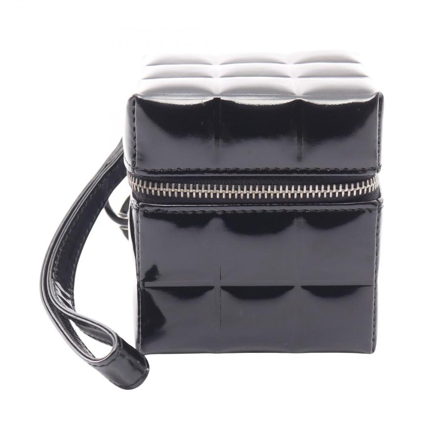 CHANEL シャネル チョコバーポーチ パテントレザー キューブ ブラック 黒 CHANEL（シャネル） チョコバー キューブ ブランドオフ パテントレザー