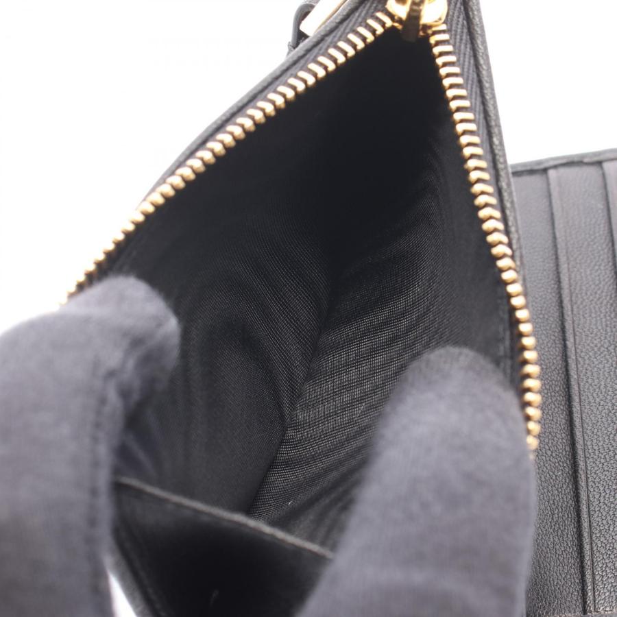 ミュウ エンボスロゴ ブランドオフ Miu レザー 二つ折り財布