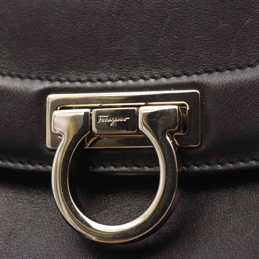 サルヴァトーレフェラガモ ソフィア レインボー ガンチーニ ブランド  