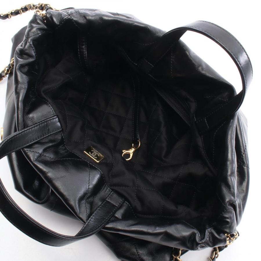 CHANEL ブラックレザーリュックサック CHANEL（シャネル） 22 ラージ ブランドオフ レザー リュックサック
