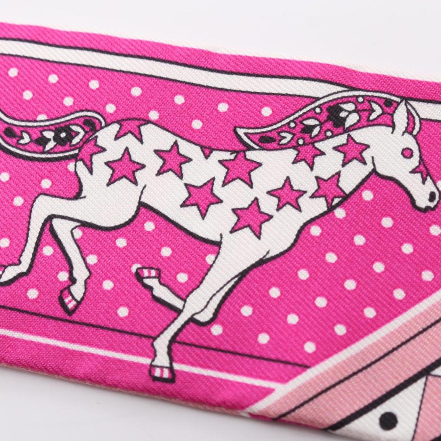 HERMES 馬のシルクスカーフ HERMES（エルメス） ツイリー Cheval de Coeur Bandana ブランドオフ