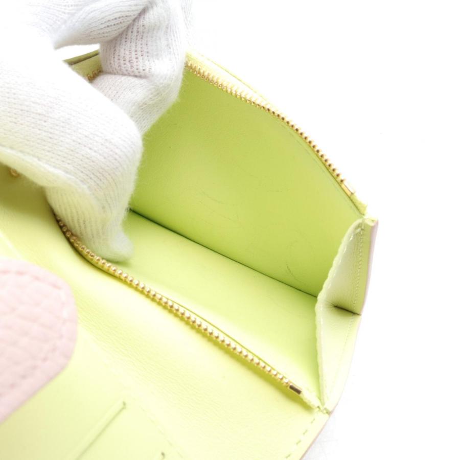 LOUIS VUITTON（ルイ・ヴィトン） LVヴェルティカル コンパクト