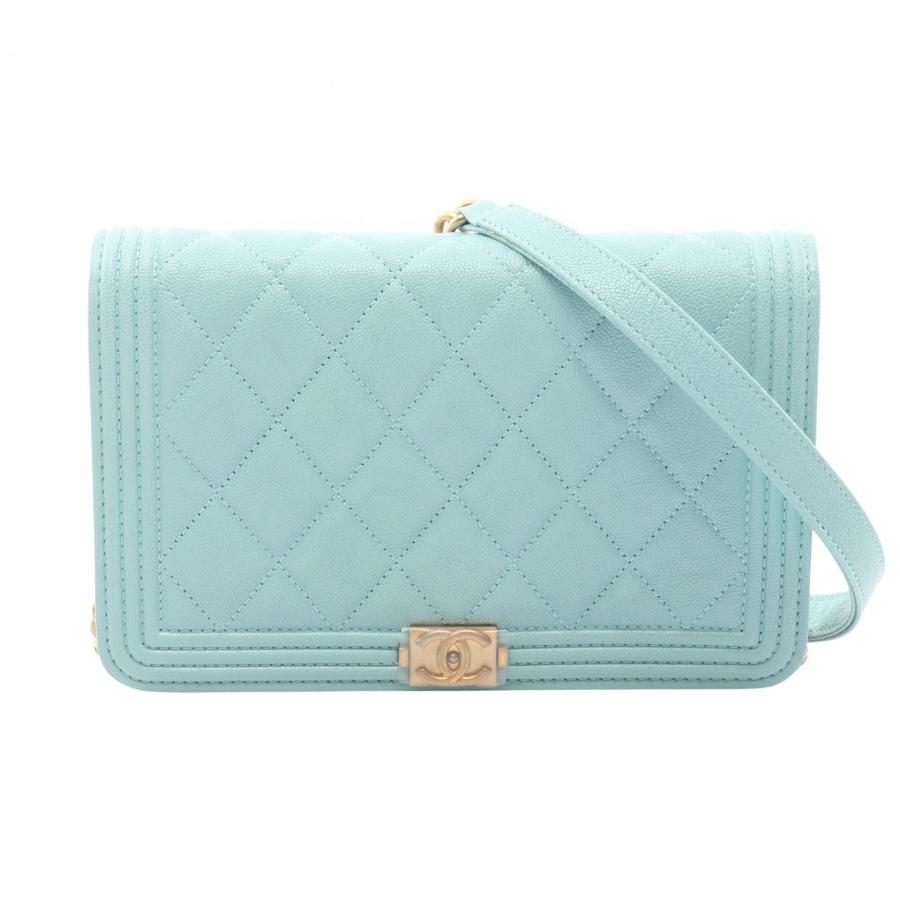 pi--- 　 CHANEL ボーイシャネル　マトラッセ　　ミディアム CHANEL（シャネル） ボーイシャネル マトラッセ ブランドオフ レザー