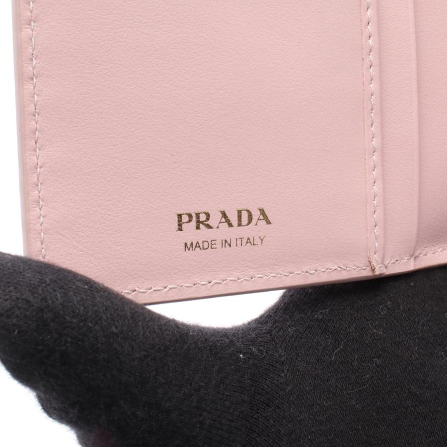 【N様】未使用✨箱付 プラダ サフィアーノ トライアングルロゴ ピンク 二つ折り PRADA（プラダ） SAFFIANO TAB トライアングルロゴ ブランドオフ