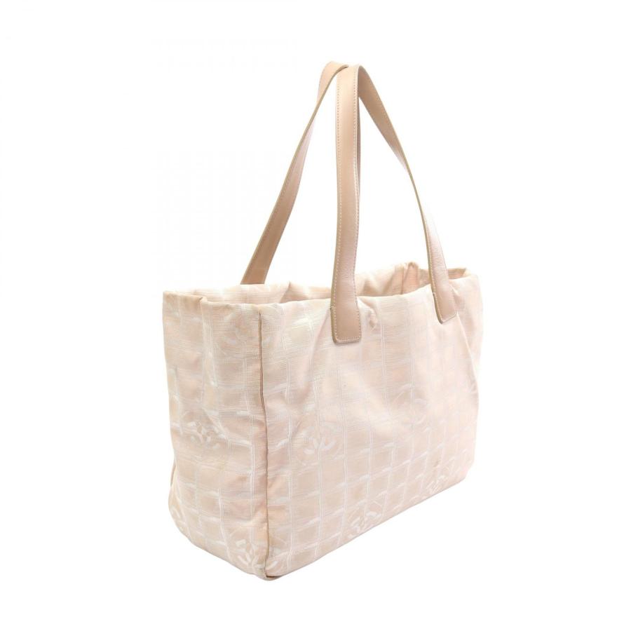 CHANEL（シャネル） ニュートラベルラインMM ブランドオフ レザー