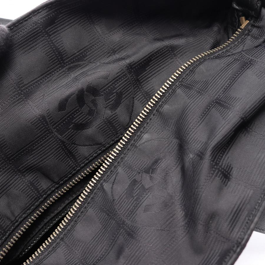 CHANEL（シャネル） ニュートラベルラインGM ブランドオフ レザー