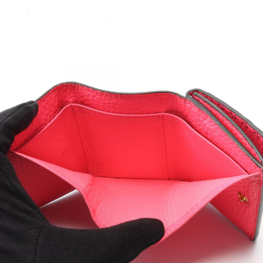 【FENDI】 セレリア　三つ折り財布 国内発☆FENDI フェンディ＊セレリア ウォレット 三つ折り財布 (FENDI