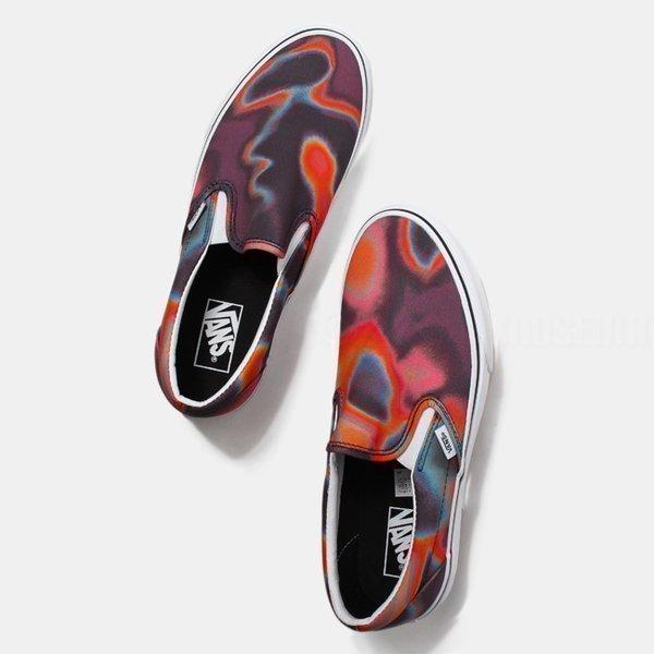 vans slip on dark aura