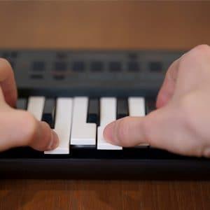 YAMAHA（ヤマハ） キーボード PSS-A50 + ダストカバー セット : 三木