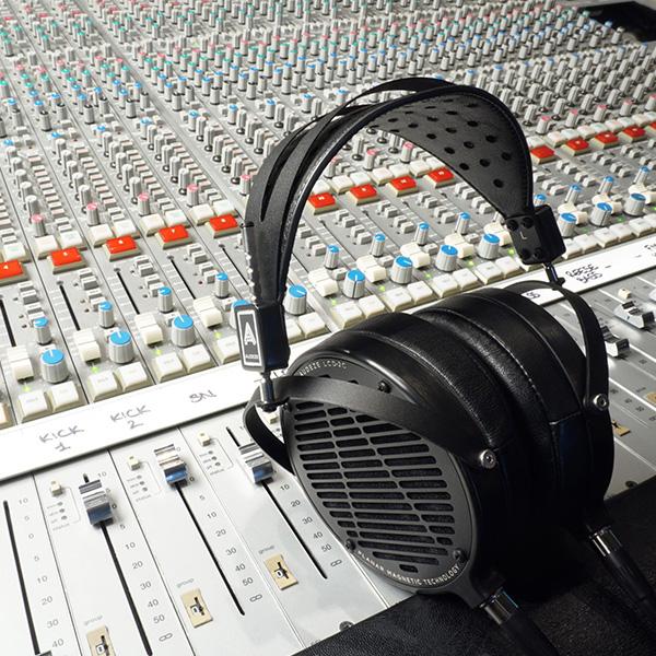 《お取り寄せ》AUDEZE LCD-X 2021 OPEN-BACK HP Audezeを代表する開放型平面磁界型ヘッドフォン 《お取り寄せ》AUDEZE LCD-X 2021 OPEN-BACK HP Audezeを代表する開放型平面磁界型ヘッドフォン