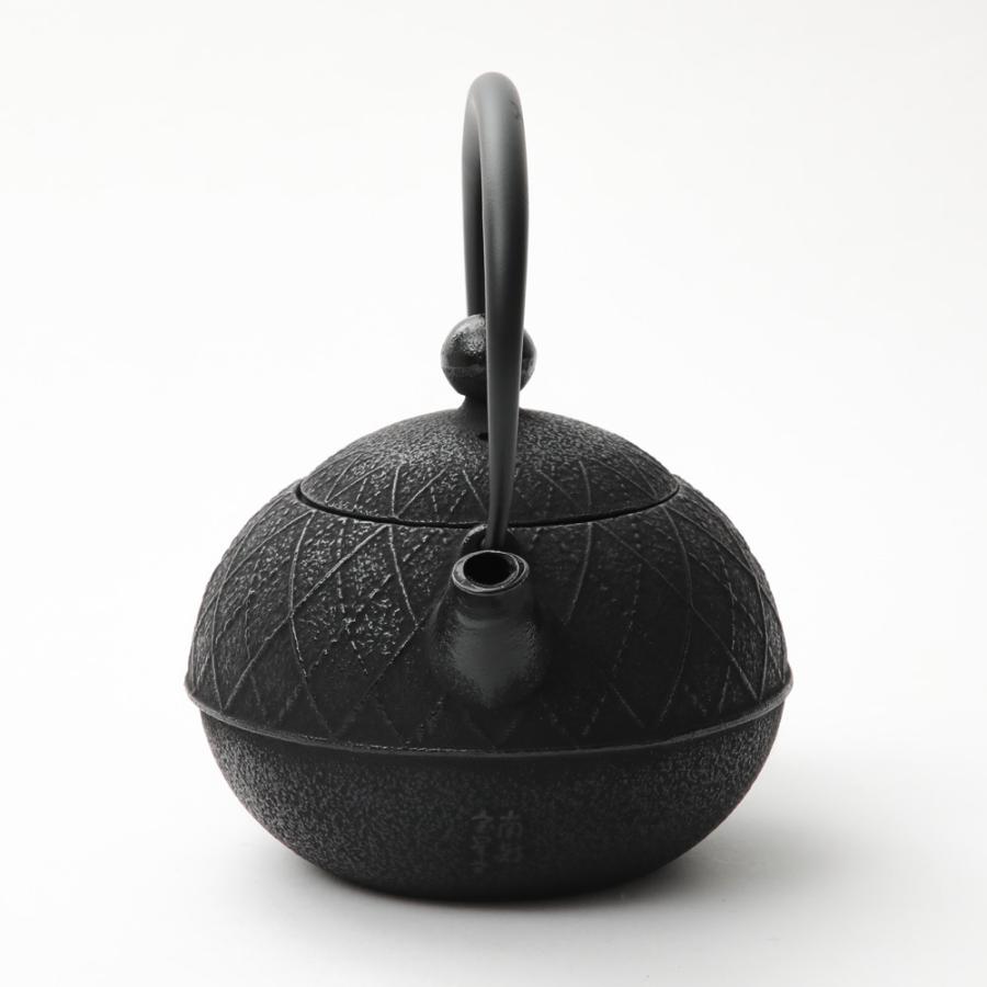 【値下げしました！】南部鉄器　急須　白　アーガイル 南部鉄器 急須 アラレ 0.4L 白/ゴールド カラーポット 日本製