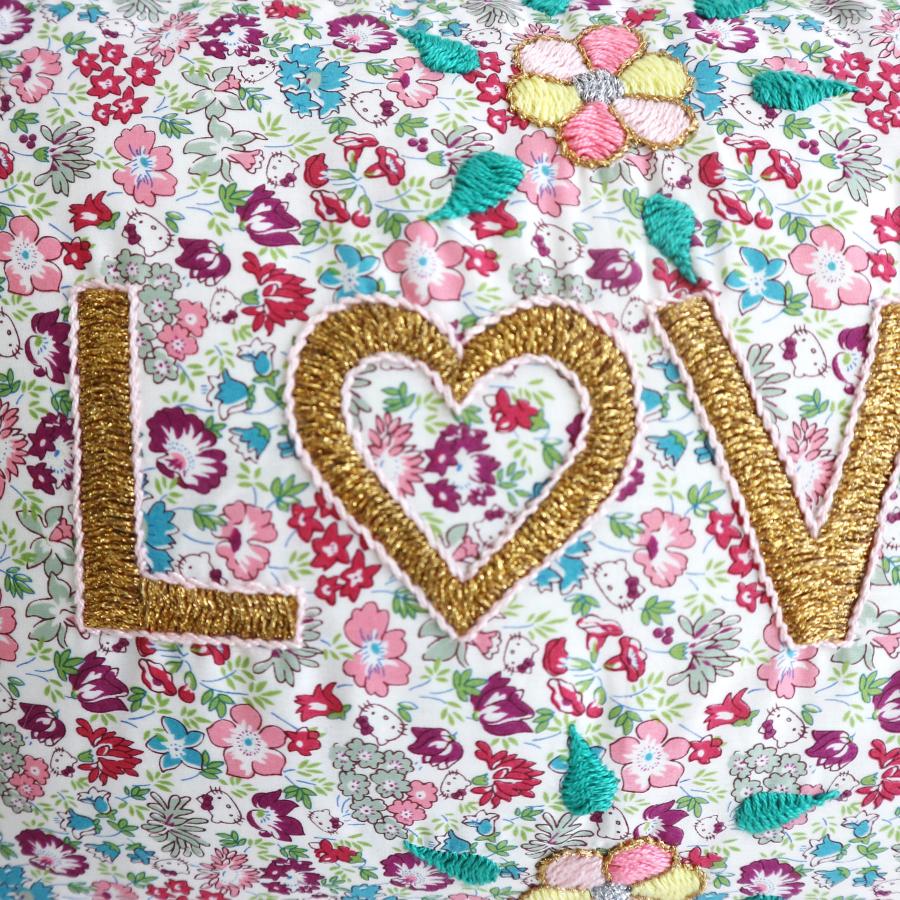 CSAO PARIS LIBERTY Hello Kitty Spring Meadow LOVE 刺繍 メッセージ クッション ハローキティ ...