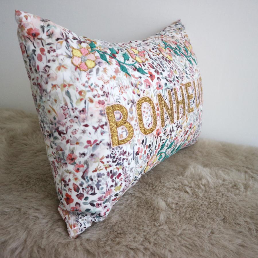 CSAO PARIS Bonheur 刺繍 メッセージ クッション LIBERTY リバティ