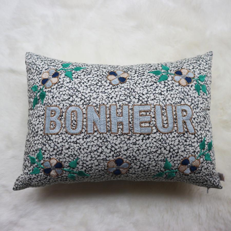 Csao Paris 刺繍 メッセージ クッション Liberty リバティ Glenjade Bonheur 幸福 幸せ フランス 手刺繍 インテリア 贈り物 おしゃれ Cscu Milleclair 通販 Yahoo ショッピング