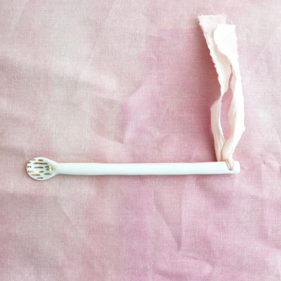 Myriam Ait Amar Ceramic Cute Spoons A 磁器 ゴールド リボン スプーン フレンチ フランス ハンドメイド インテリア パウダーピンク マドラー |  | 01