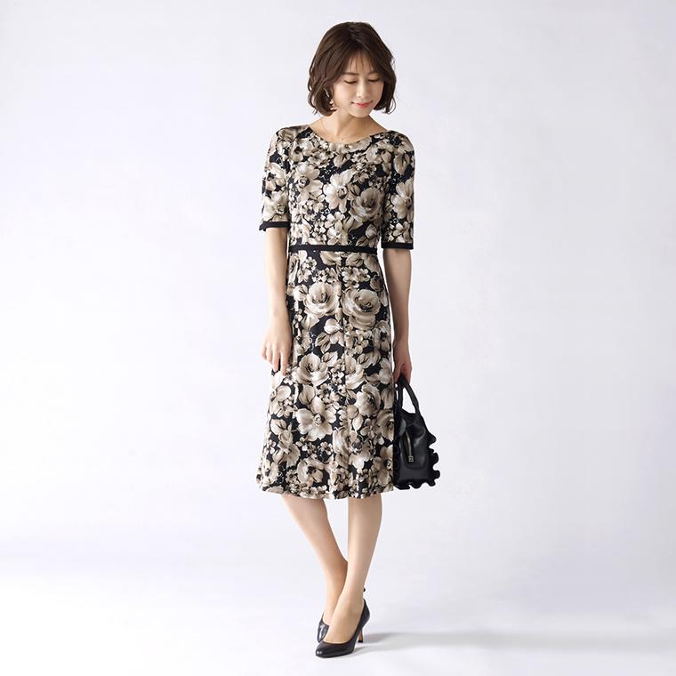 みえこ　バーバリー 新品　ミニワンピース　値下げ パフヘムミニワンピース - ブラック | ZARA Japan / 日本