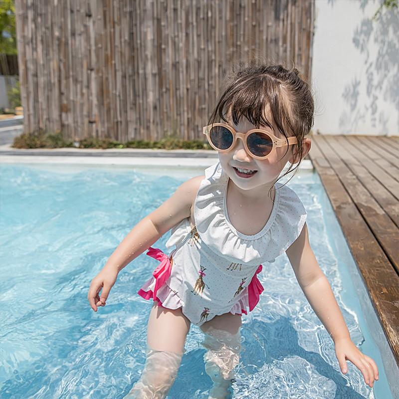 水着 子供 女 ワンピース 可愛い プール 水遊び 海 女の子 可愛い レジャー 水着 幼児 小学生 キリン柄 帽子付き 1 35swimg Mimi Rapin 通販 Yahoo ショッピング