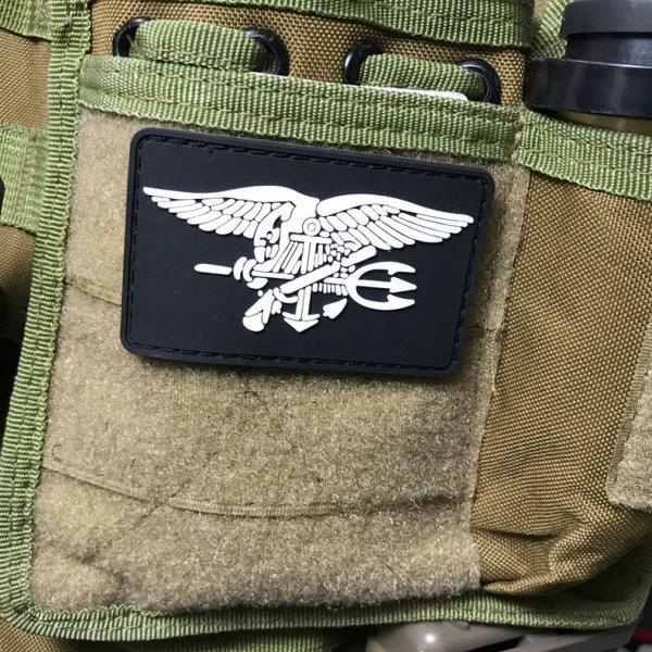 NB ミリタリー ベルクロ ラバーワッペン・パッチ Navy SEALs ネイビーシールズ アメリカ海軍特殊部隊章 メール便 ネコポス可