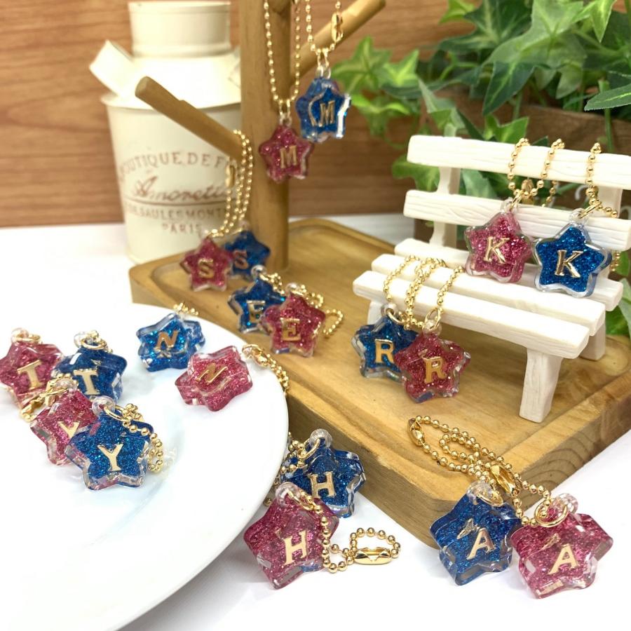 プチスターイニシャルチャーム 星 イニシャル 小さい A E H K M N R S T Y アイコン お揃い カワイイ ピンク チャーム ボールチェーン プレゼント お揃い 27 ミナミyahoo ショップ 通販 Yahoo ショッピング
