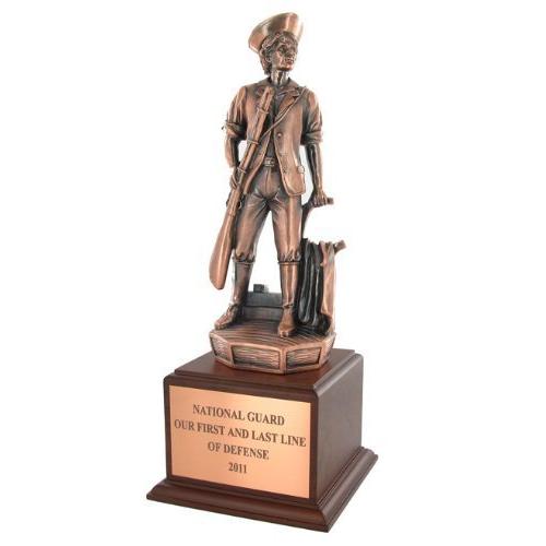 【数量限定】 Awards and Figure【並行輸入品】 Bronze Electroplated Trophy Guard National Minuteman Us R Gifts オブジェ、置き物