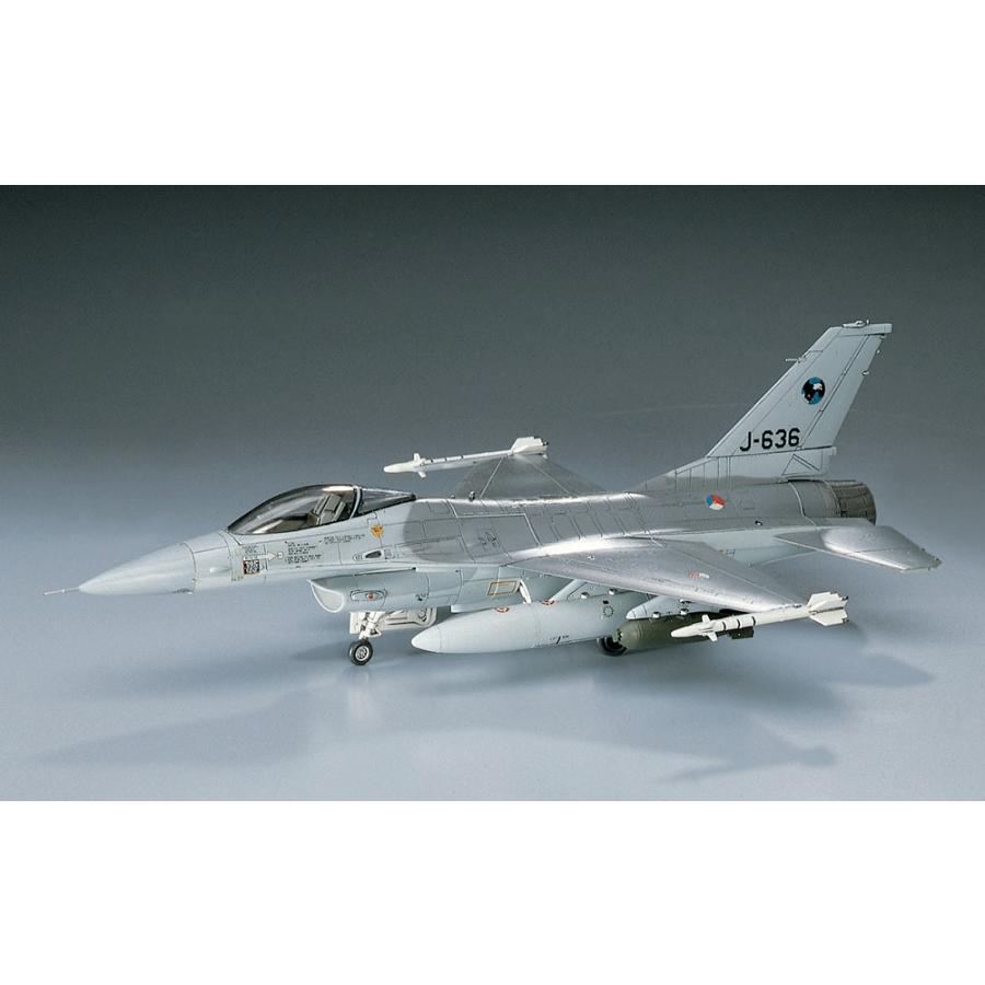 ハセガワ B1 1/72 F-16A プラス ファイティング ファルコン B帯飛行機