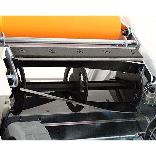 リョービ 電動芝刈り機 Lm 2310 リール式3枚刃 刈幅230mm Ryobi 電気 芝刈り機 芝刈機 モアー ミナト電機工業 通販 Paypayモール