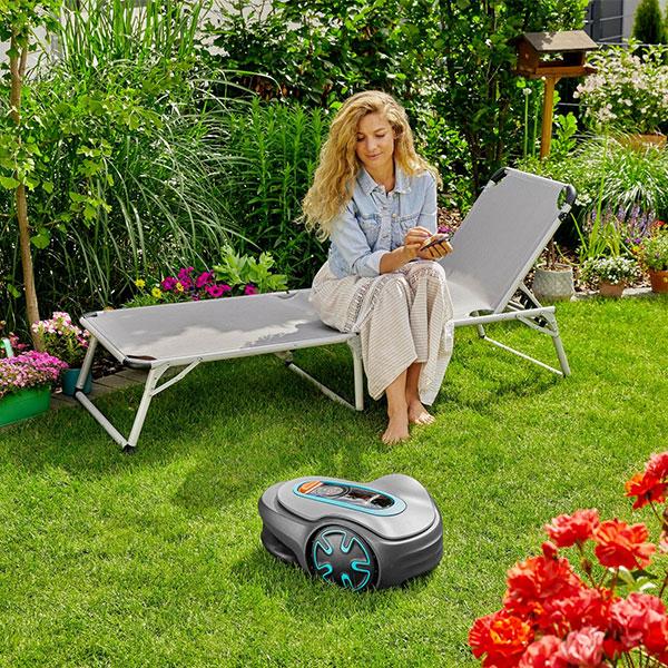 ほぼ未使用 ガルデナ SILENO minimo 250 ロボット芝刈り機 GARDENA ガルデナ ロボット芝刈り機 SILENO minimo 250 + 専用