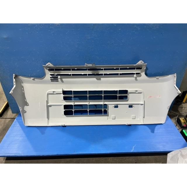 エブリィ バン DA17V 純正 フロントバンパー 71711-64P1 スズキ エブリィ バン DA17V 純正 フロントバンパー 71711-64P1