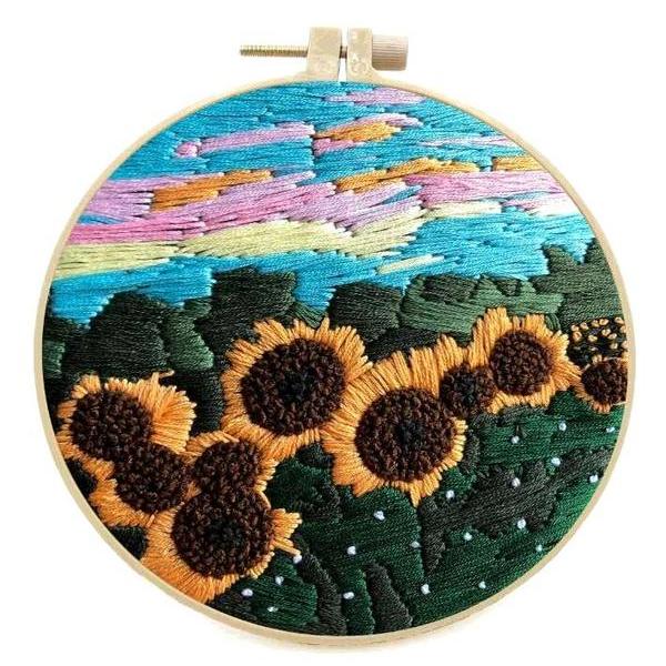 刺繍キット ひまわり 畑 風景 図柄印刷 刺繍布 糸 針 枠 日本語説明書 ミニ枠付 手芸 初心者 簡単 練習 基本ステッチ 送料無料 Lvt A Lvert A 輸入雑貨のお店 マインドワン 通販 Yahoo ショッピング