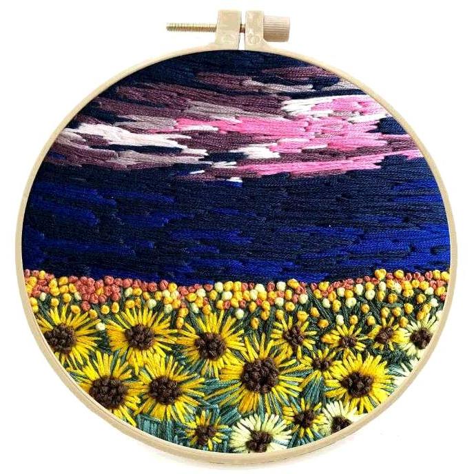 身に着ける刺繍アート ブローチ 1点物 風景刺繍 夕陽 夕焼け