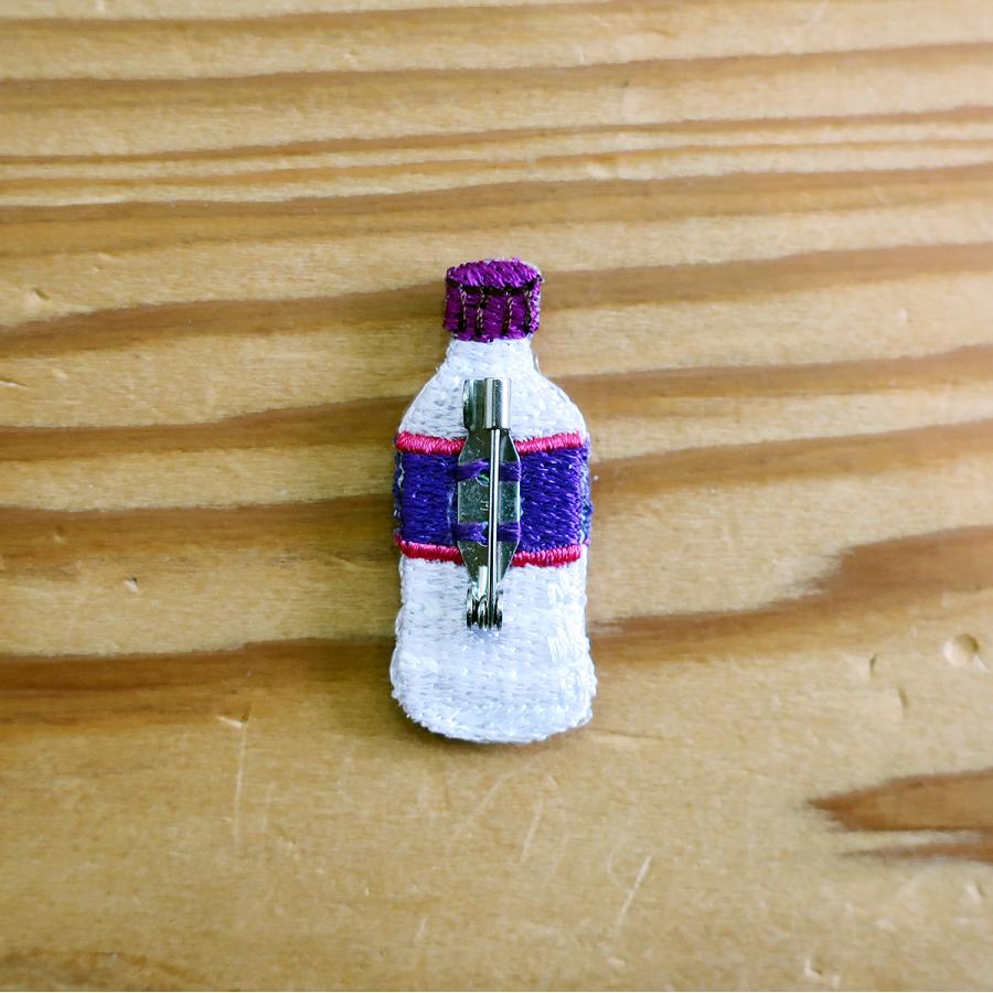 LM・エルム ブローチ ペットボトル (パープル)  /  立体刺繍アクセサリー SODA |  | 01