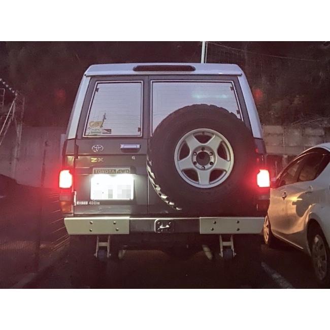 みね商店 LAND CRUISER 70（旧車・24V）／LEDナンバー灯