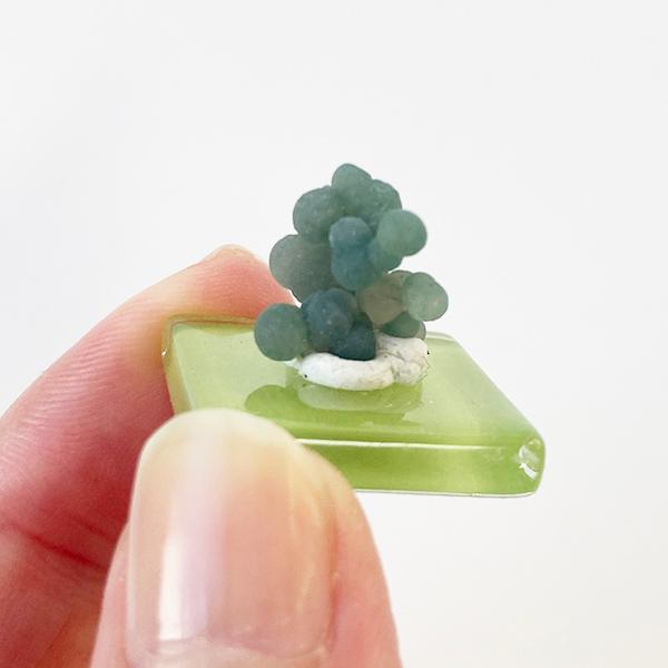 高品質　インドネシア産　グレープアゲート　台座付き　グレープ カルセドニー ① インドネシア産グレープアゲート | Mineral&Fossil