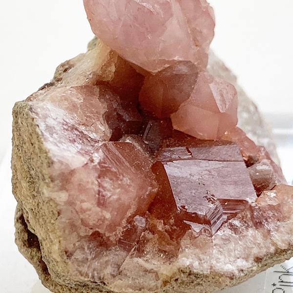 ピンクアメジスト☆ジオード☆スフィア☆希少☆ 超希少☆2017年に発見された新種のピンクアメジストジオード〈pink