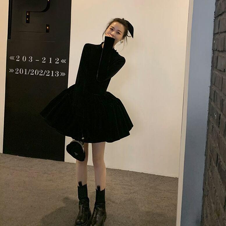 ベロアワンピース ミニドレス フレアワンピース ブラックドレス 長袖