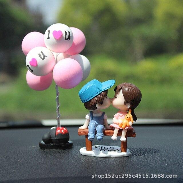 装飾的な車の置物 かわいいカップルのアクション 風船の飾り 家のダッシュボード 女の子のためのギフトアクセサリー a 0001 0000 Minimum Tokyo 通販 Yahoo ショッピング