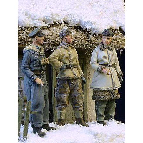 ドイツ軍 Ss 将校セット 1943 45年冬 3体入 Waffen Ss Officers Winter 1943 45 1 72 Ddm 703 ミニチュアパーク 通販 Yahoo ショッピング