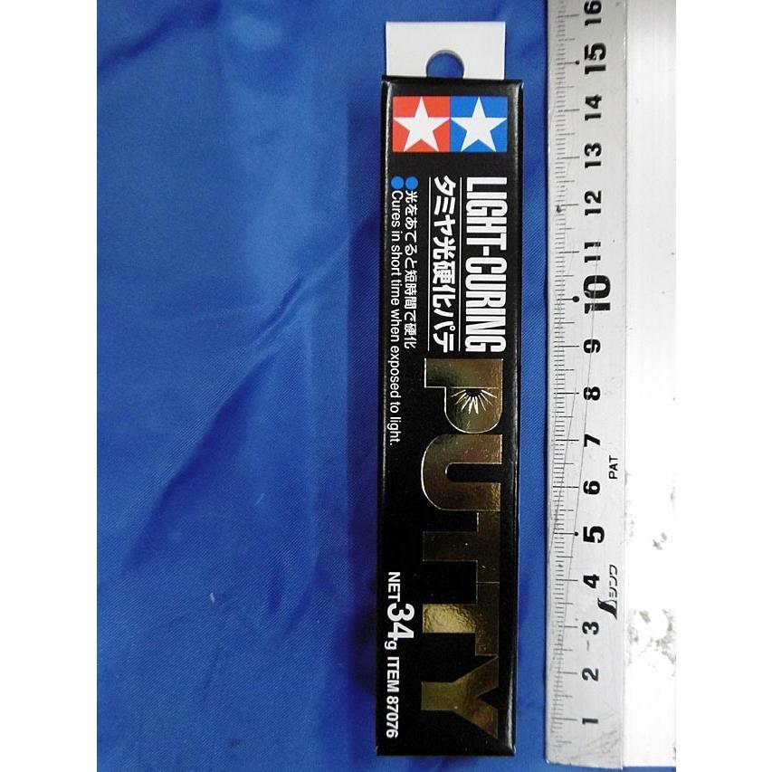タミヤ光硬化パテ TAMIYA LIGHTCURING PUTTY 色：イエロー・34g（アルミチューブ入） [ITEM87076