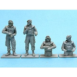 最終値下げ 現用ドイツ軍 戦車クルー 4体入 Bundeswehr Tank Crew 4 Figures 1 35 信頼 Turningheadskennel Com