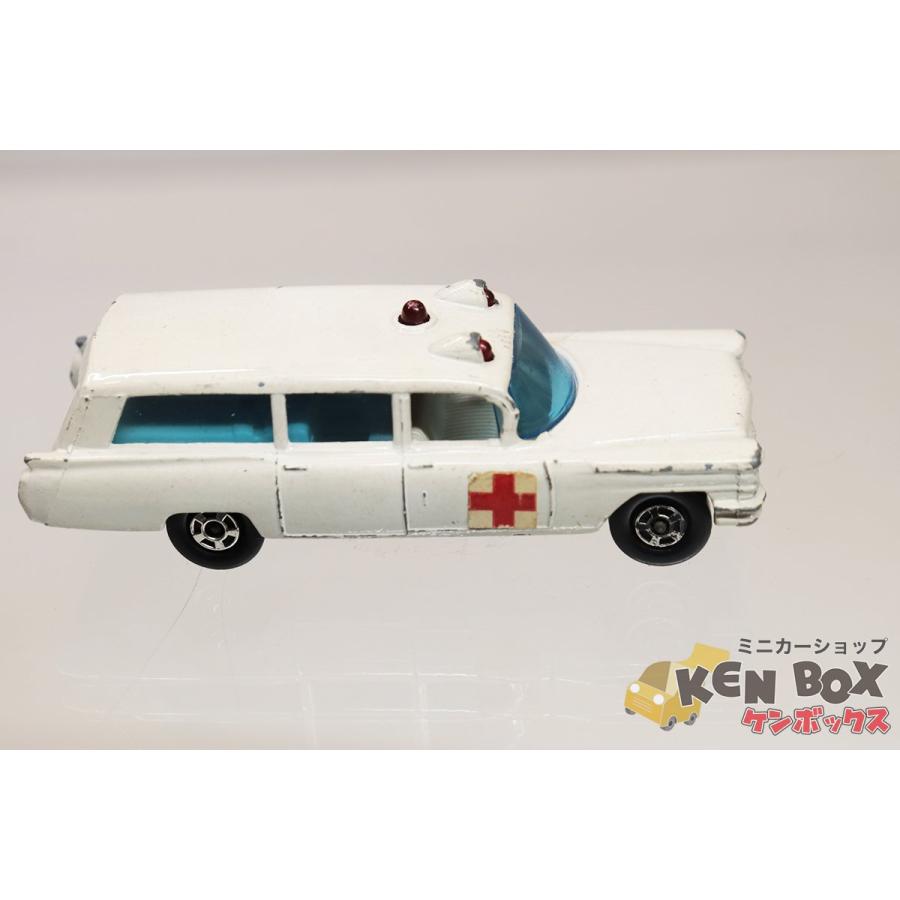 MATCHBOX マッチボックス 54 CADLILAC キャデラック AMBULANCE 救急車