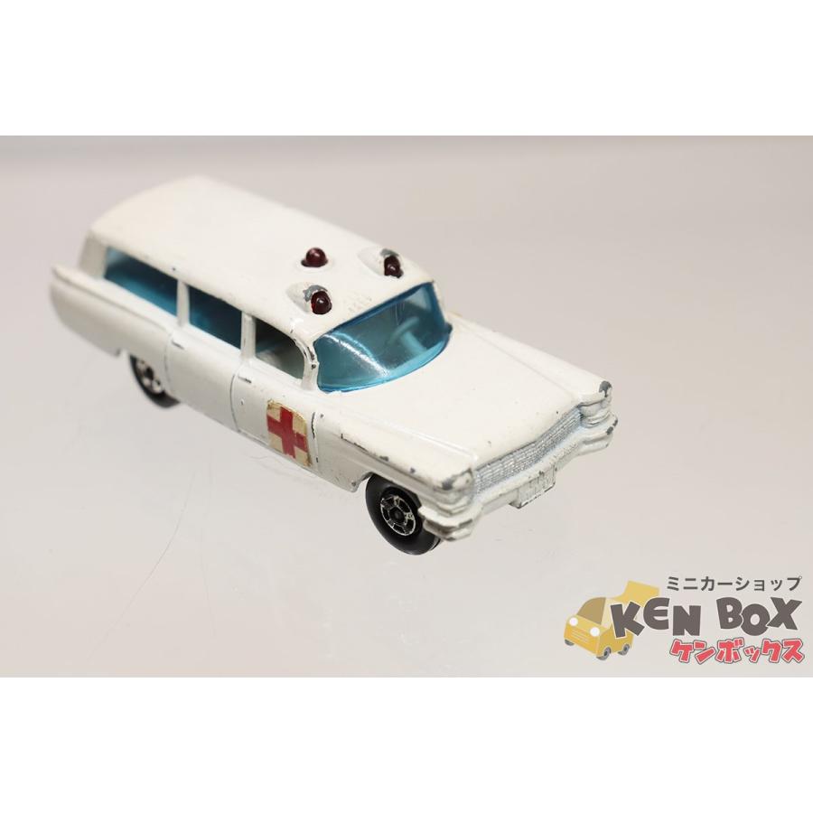 MATCHBOX マッチボックス 54 CADLILAC キャデラック AMBULANCE 救急車 チップ/キズ　箱無し 英国製 現状渡し｜minicar-kenbox｜07