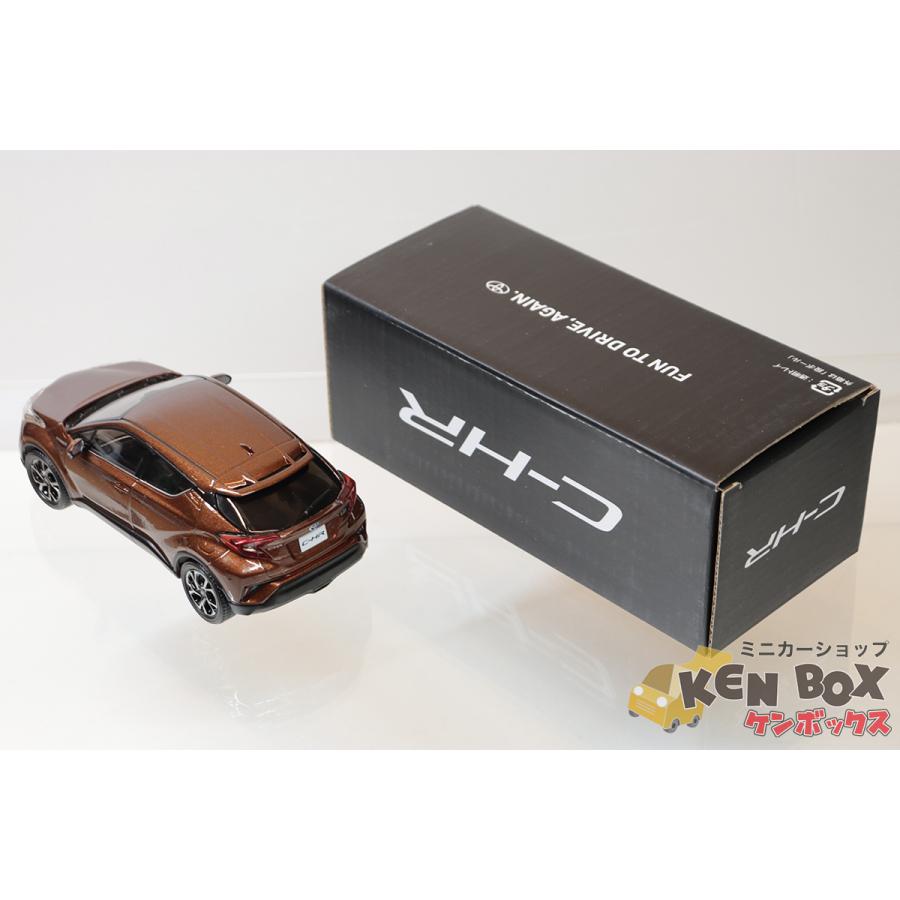 S=1/30 色見本ミニカー TOYOTAトヨタ C-HR(ダークブラウンマイカ