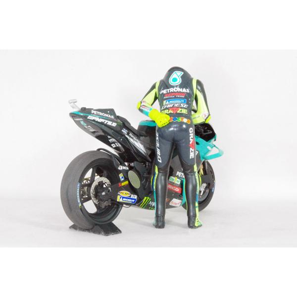 ミニチャンプス ○ 1/12 ヤマハ 〓 YZR-M1 + バレンティーノ