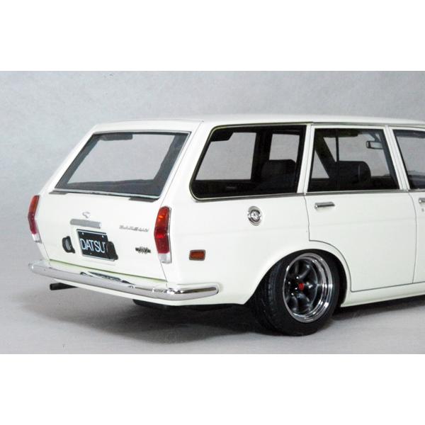 ignition model ○ 1/18 ダットサン 〓 ブルーバード 510 ワゴン