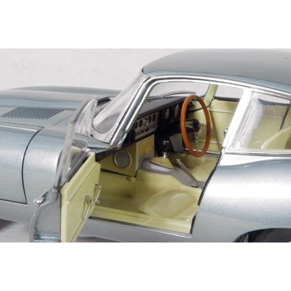 京商 ○ 1/18 ジャガー 〓 E タイプ クーペ / ダーク グレー