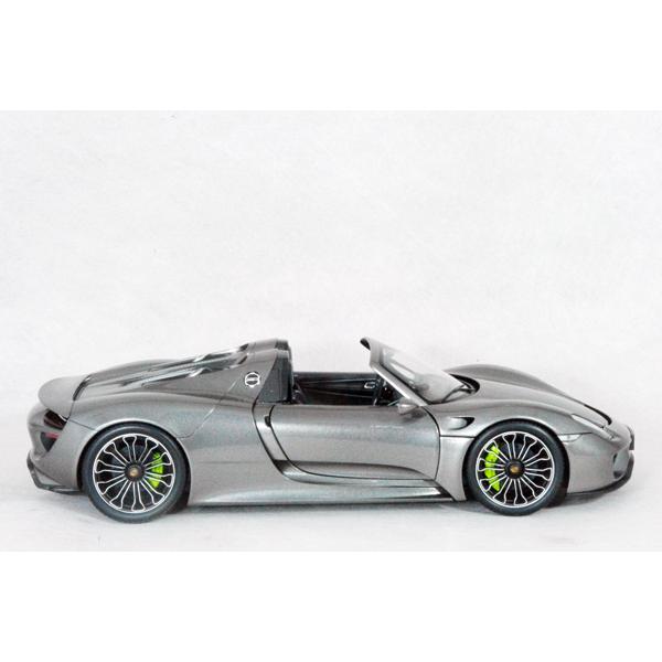 【新品未使用】MINICHAMPS 1/18　ポルシェ 918 スパイダー ミニチャンプス ○ 1/18 ポルシェ 〓 918 スパイダー / グレイ